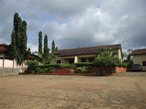 Coconut Grove Miners Lodge Obuasi Exterior photo